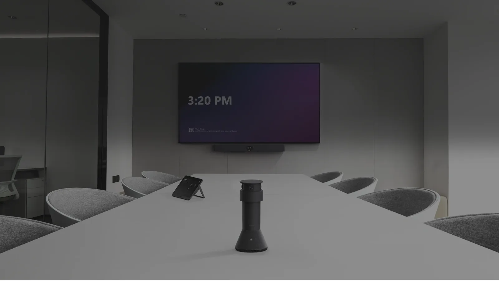 Yealink ALWAYS BEST VIEW. FRONT AND CENTER.